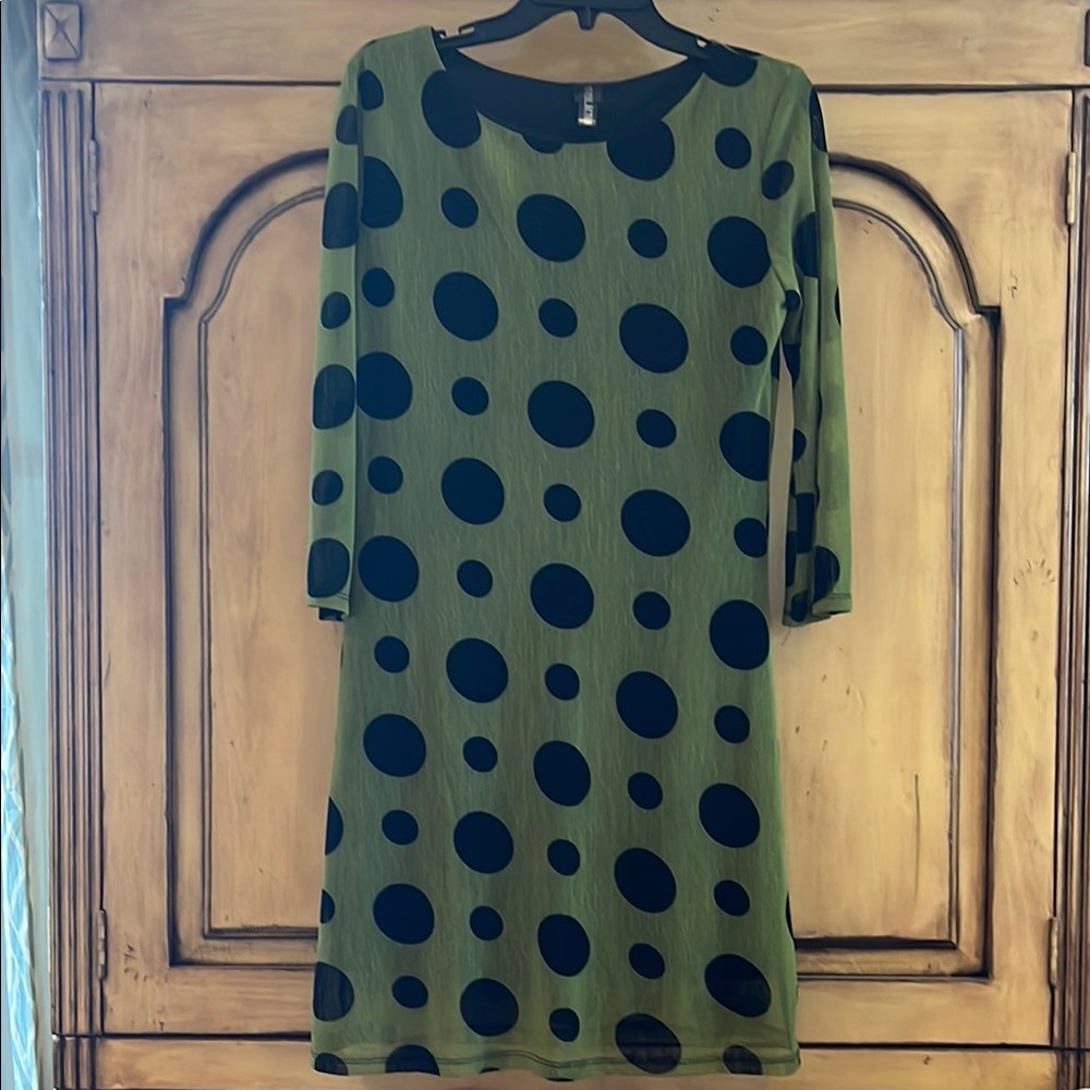 Elegant Green and Black Long Sleeve Dress